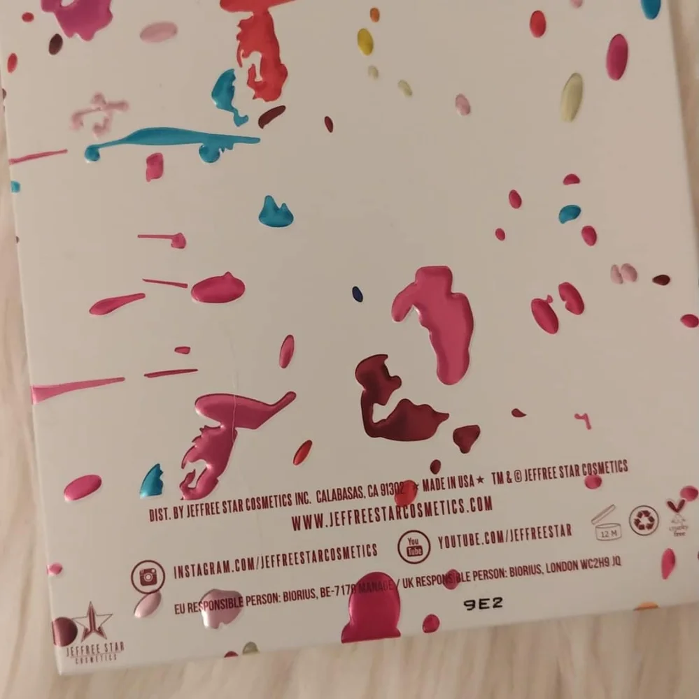💝 FIRM! NWT JEFFREE STAR MINI BREAKER EYESHADOW PRESSED PALETTE (LAST ONE)